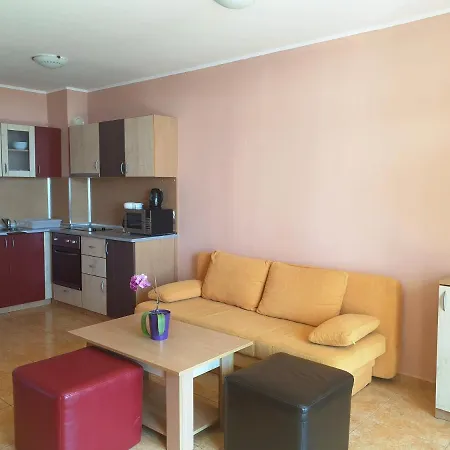 Dolce Complex Aparthotel 3*