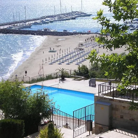 Aparthotel Dolce Complex 3*