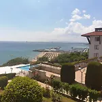 Dolce Complex