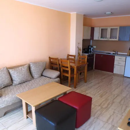 Dolce Complex アパートホテル 3*