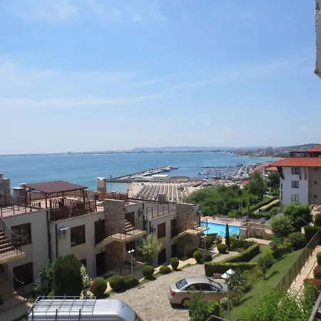 Dolce Complex アパートホテル