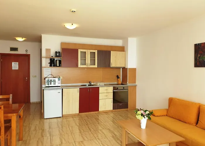 Dolce Complex Aparthotel 3*