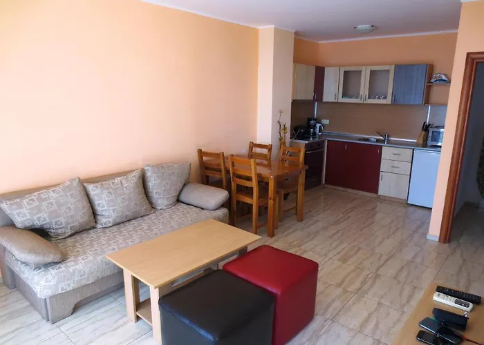 Dolce Complex Aparthotel 3*